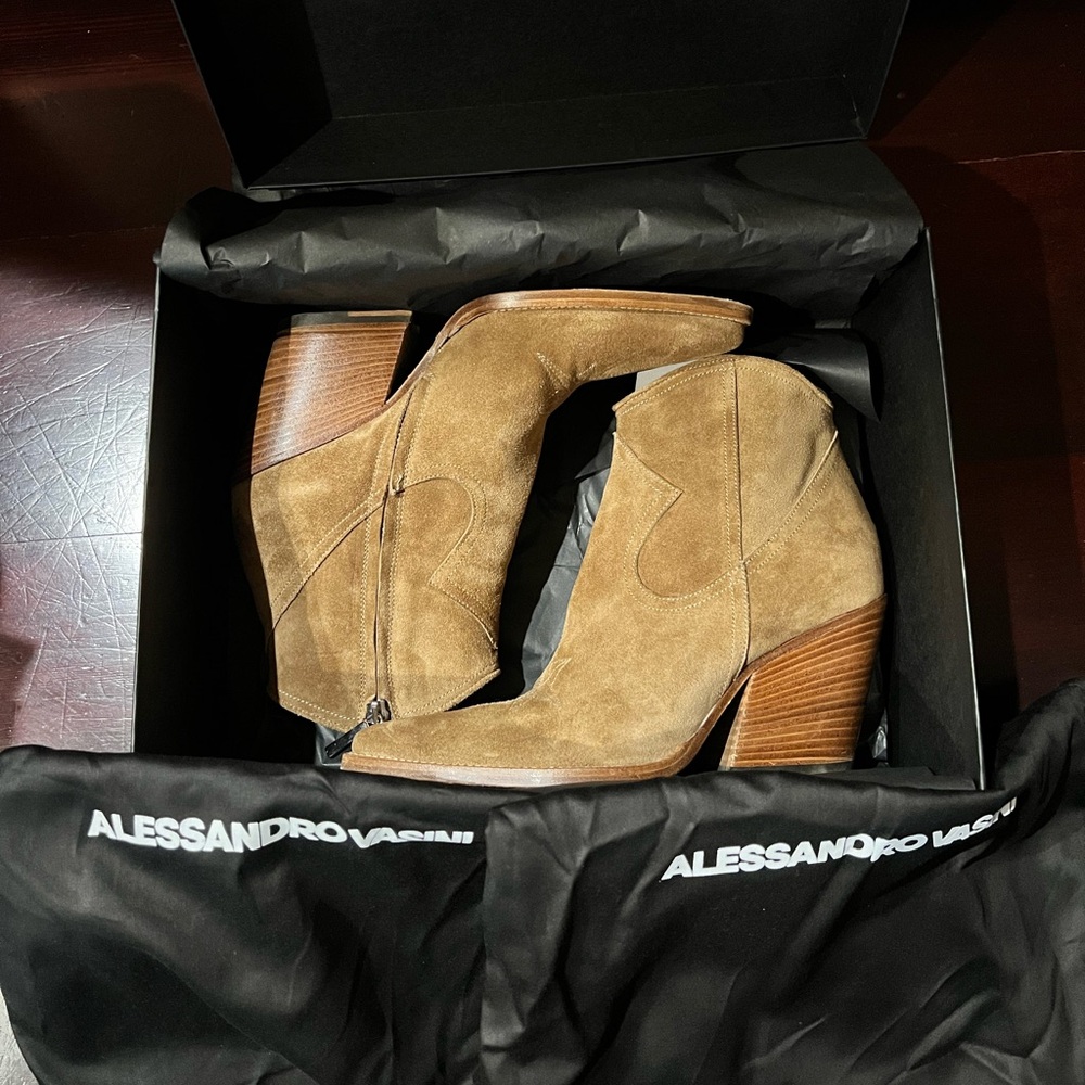 Alessandro Vasini Tobacco Colored Boots